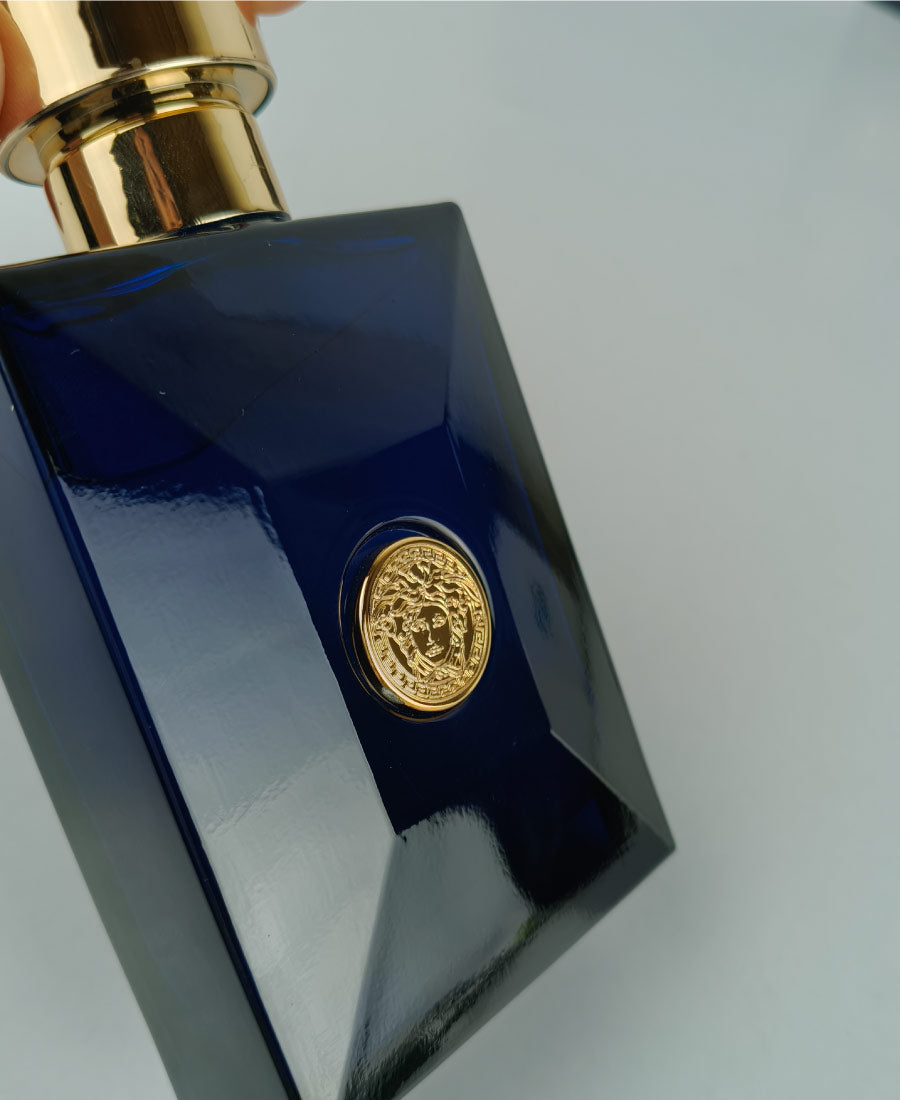 Versce Pour Homme Dylan Blue Perfume