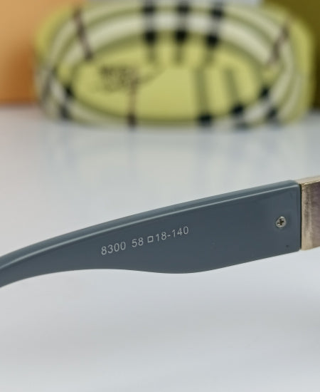 Brbery Sunglasses Gray Bur31
