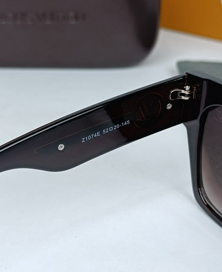 LV Women's Sunglasses Lou012