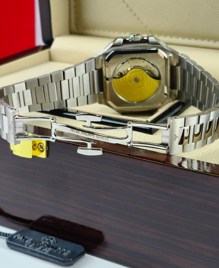 PP Cubitus Black Watch (Reference 5821/1A-001)