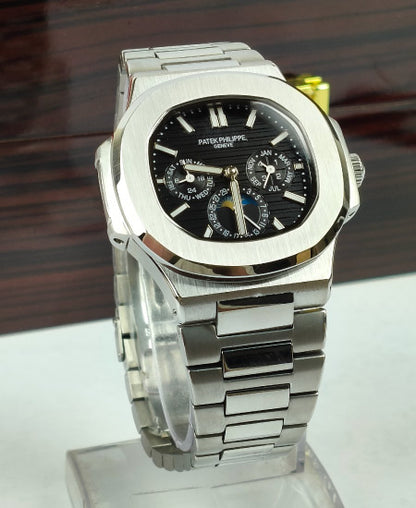 PP Watch 5740/1G Nautilus Black Dail