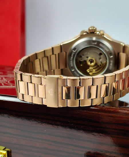 PP Watch 5740-1G Nautilus Black Dial Rose Gold