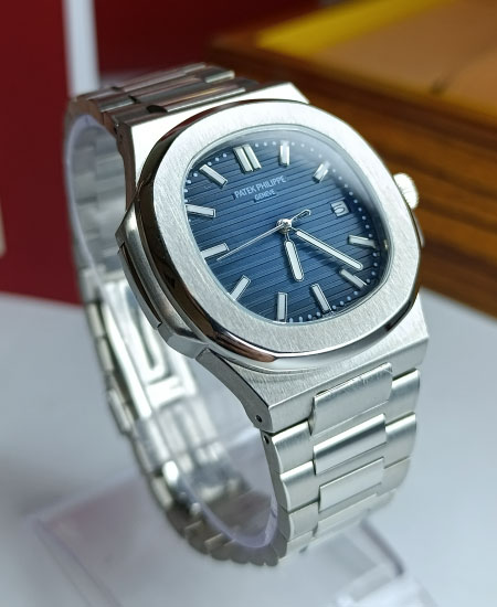 How much is a patek philippe nautilus best sale