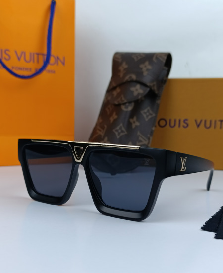 1.1 LV Evidence Sunglasses