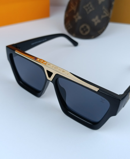 1.1 LV Evidence Sunglasses - Image 3