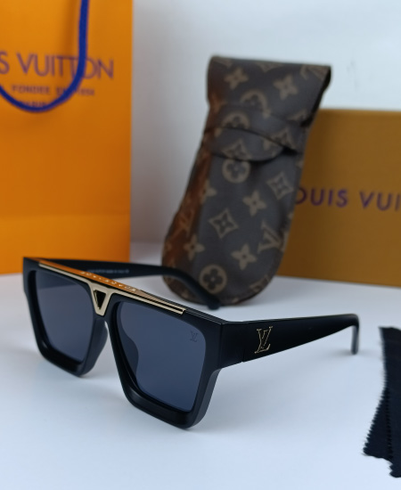 1.1 LV Evidence Sunglasses