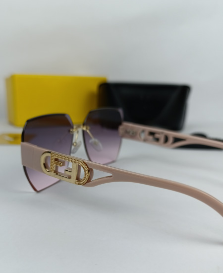Fendi Women's Sunglasses Coffee Pink FND012 - Image 4