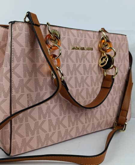 Michael Kors handbag Pakistan