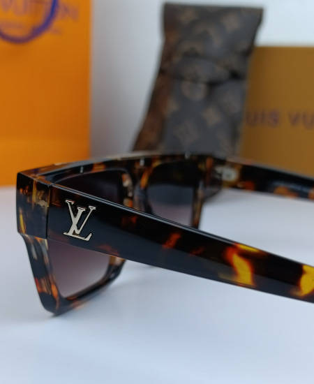 1.1 LV Evidence Sunglasses Cheeta