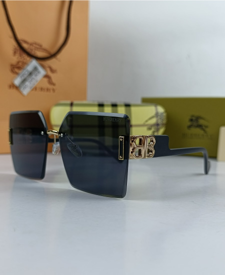 Burberry Sunglasses in Pakistan