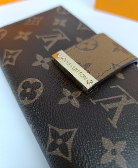 LV Ladies Wallet in Pakistan