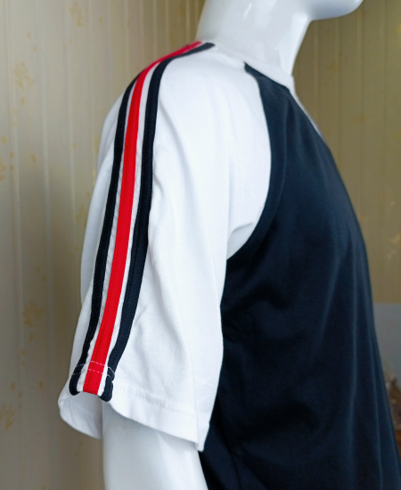 Adidas T-Shirt - Image 4