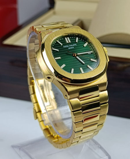 PATEK PHILIPPE Watch 5711 Golden Green - Image 4