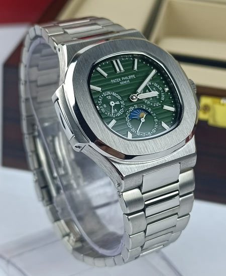 PATEK PHILIPPE Watch 5740/1G Nautilus Green Dial - Image 3