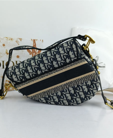 DIOR Saddle Bag Handbag - Image 4