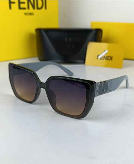 Fendi Sunglasses Gray FND18