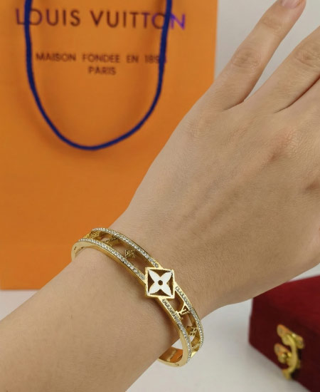 LV Bangle Jewelry 001