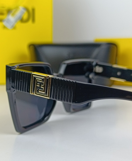 Fendi Sunglasses Black FND21 - Image 3