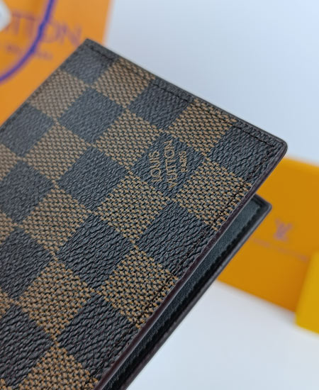 LV Men's Wallet Coffee 301 - Image 3