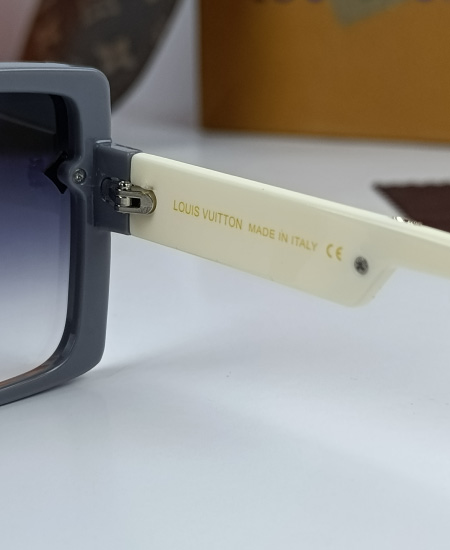 LV Sunglasses Oversize Gray White LV034 - Image 6