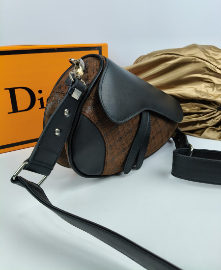 1.3 DIOR Saddle Brown Leather Handbag - Image 4