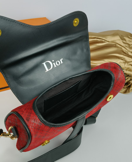 1.3 DIOR Saddle Red Leather Handbag - Image 4