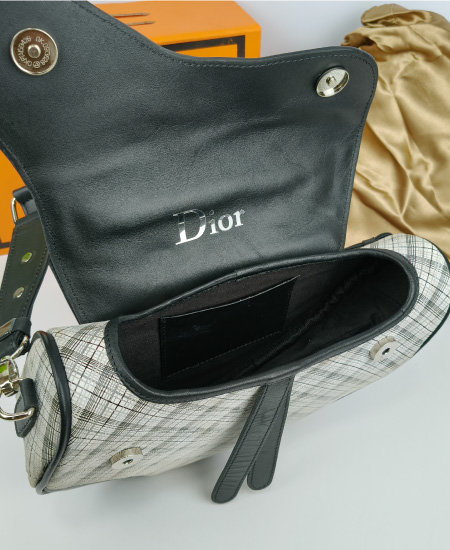 1.3 DIOR Saddle White Leather Handbag - Image 6