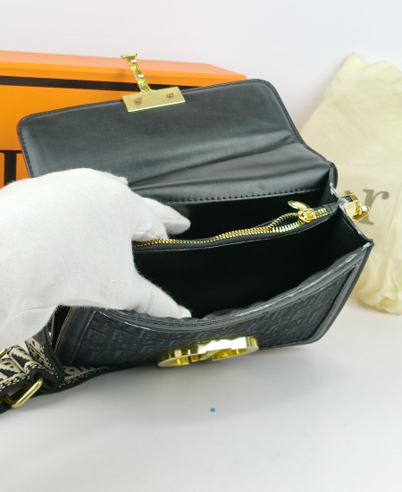 C DIOR Black Handbag - Image 5