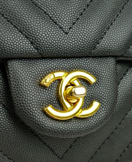 CHANEL Chevron Classic Flap shoulder Handbag - Image 3