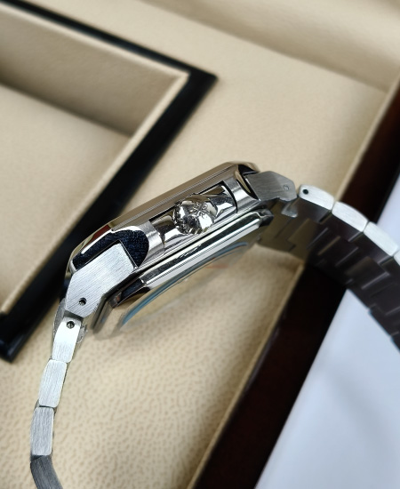 PATEK PHILIPPE Cubitus Black (Reference 5821/1A-001) - Image 4