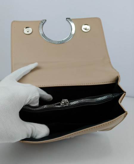 Tory Burch Skin Handbag - Image 5