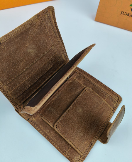 1.1 Old Money Style Men's Wallet - Image 4