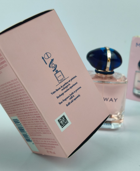 Giorgio Armani My Way Perfume - Image 5