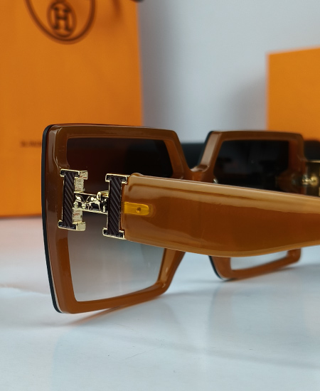 Hermes Sunglasses Women's HR004 - Image 3