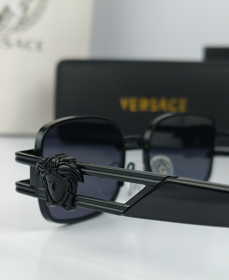 Versace Black Rectangular Sunglasses VR033 - Image 4