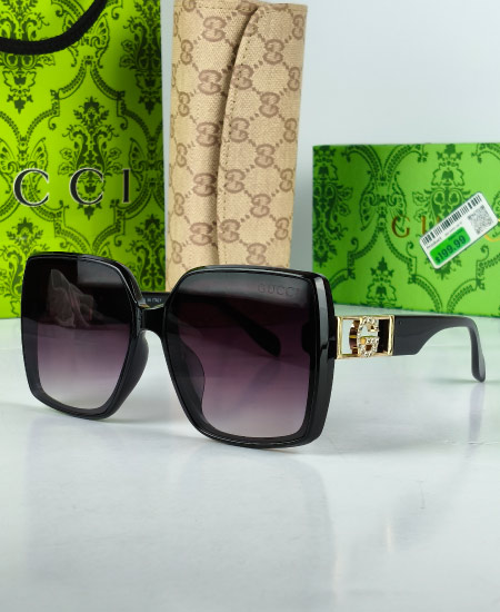 Gucci Sunglasses Oversize GG07