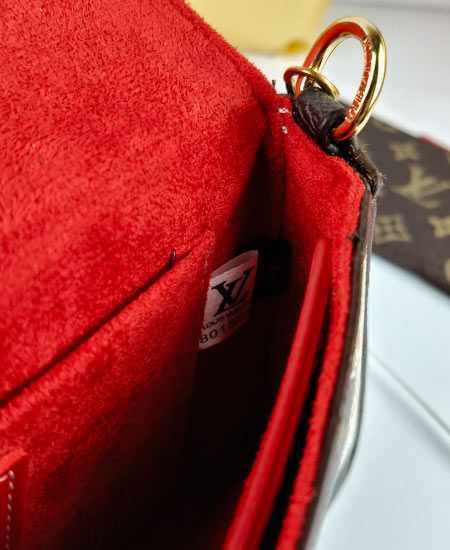 1.1 LV Ladies Hand Carry 3Pc Red - Image 8