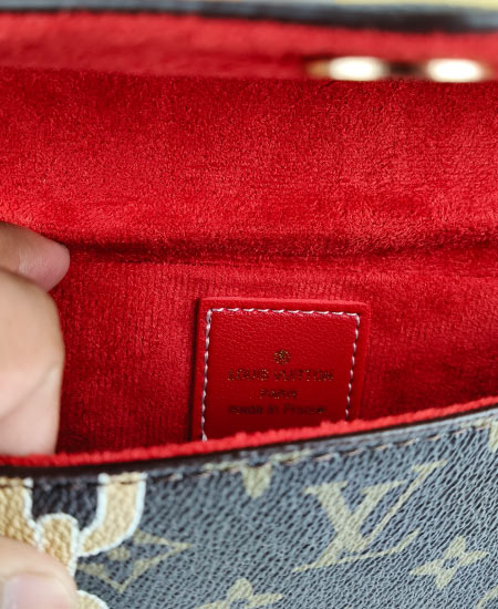 1.1 LV Ladies Hand Carry 3Pc Red - Image 6