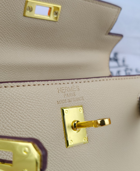 Hermes Mini Kelly Handbags Beige - Image 8