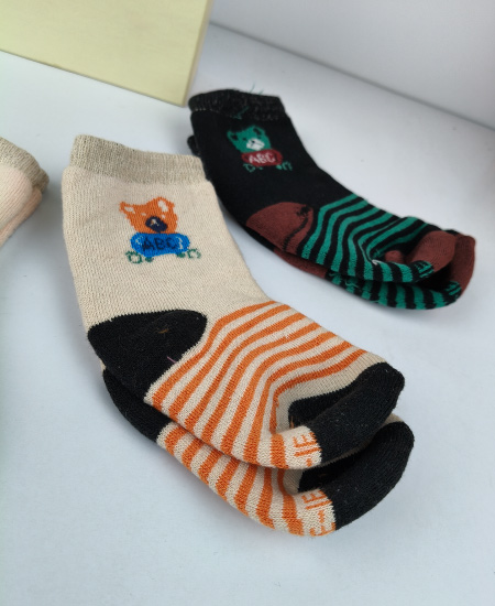 Kid's Boy's Winter Socks Pack of 5 - Image 4