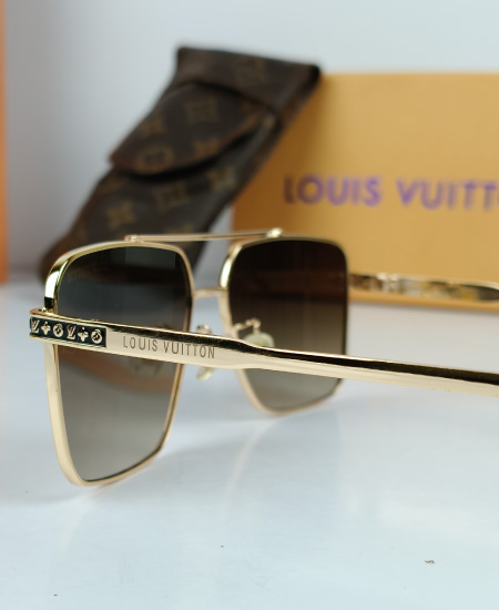 LV Sunglasses Golden Square LV67 - Image 3