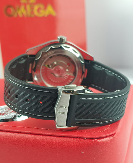 Omega Seamaster Aqua Terra 150M 220.32.38.20.03.001 Watch - Image 4